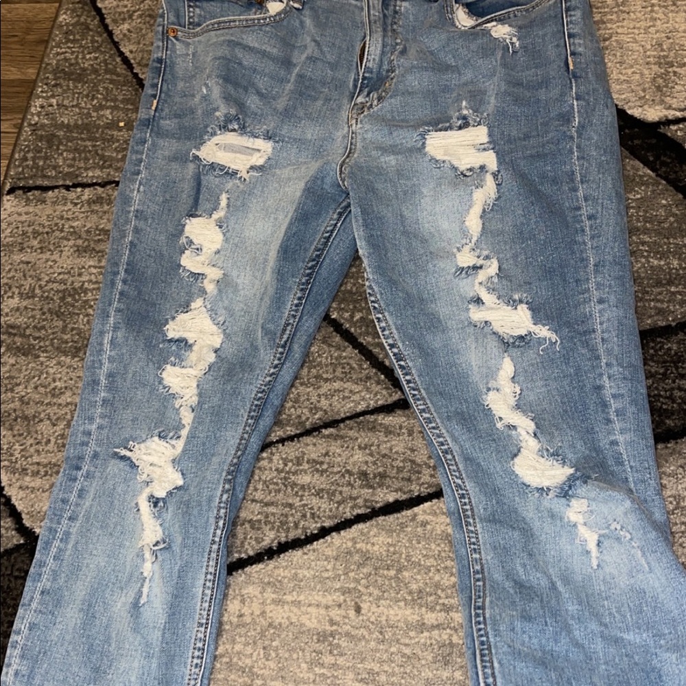Aeropostale distressed Cheeky jeans